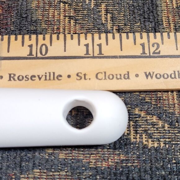 Tupperware Coral and White Spoonula - Picture 4 of 4